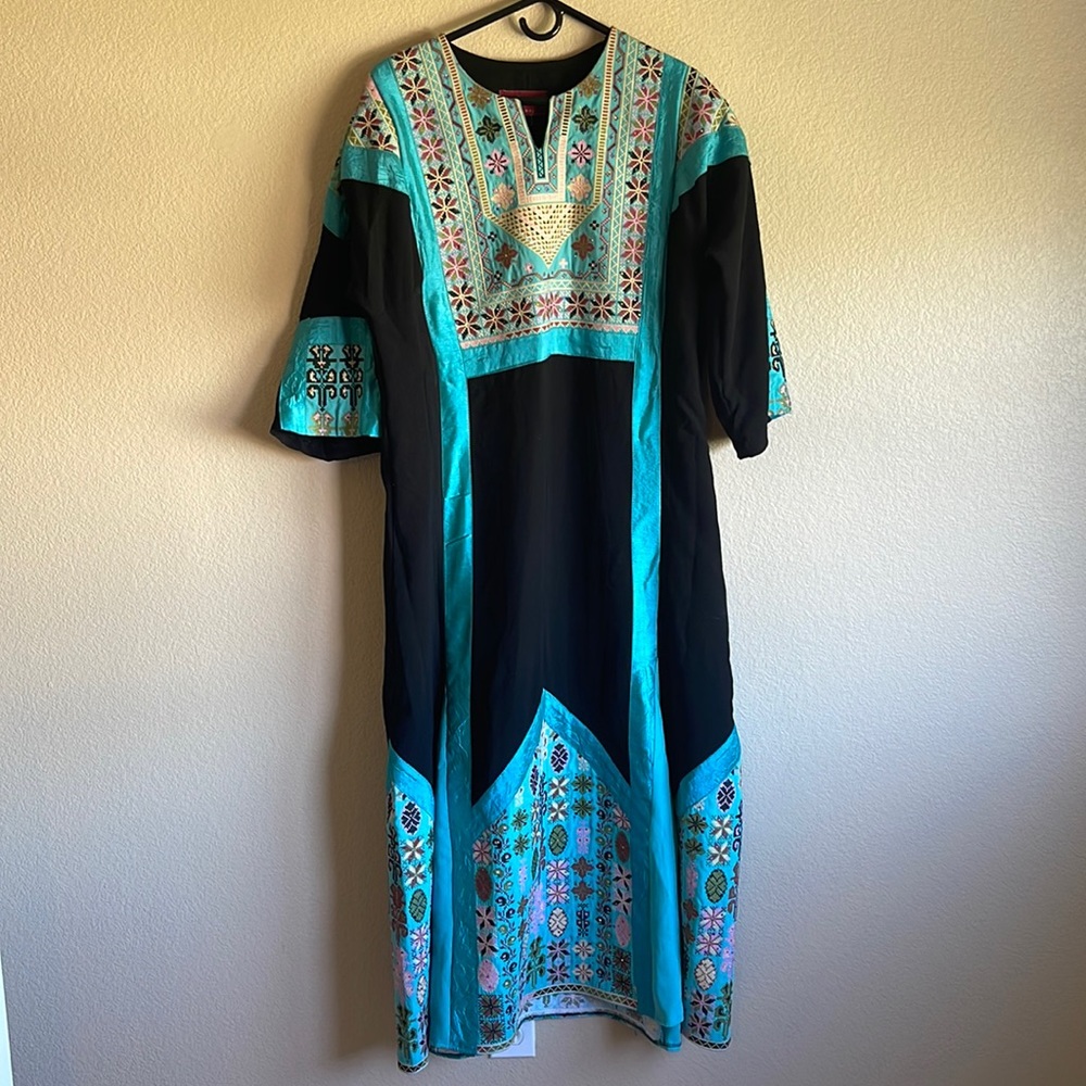 Traditional Palestinian Thobe Dress